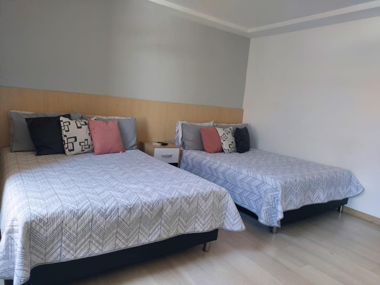 All Inclusive Suites Medellín Buitenkant foto
