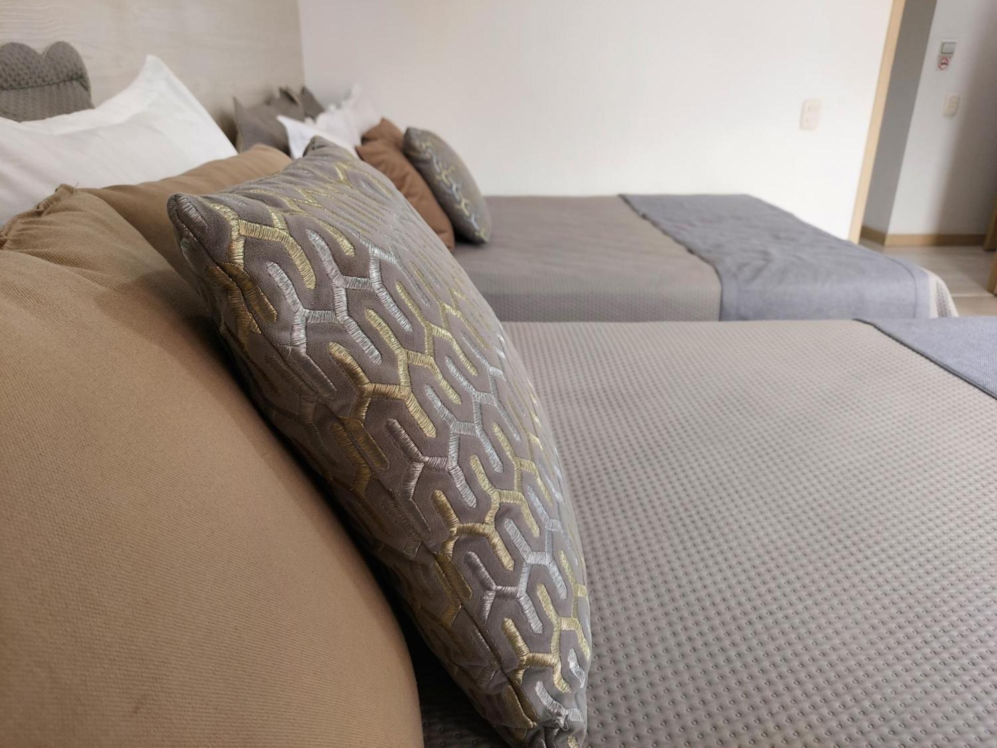 All Inclusive Suites Medellín Buitenkant foto